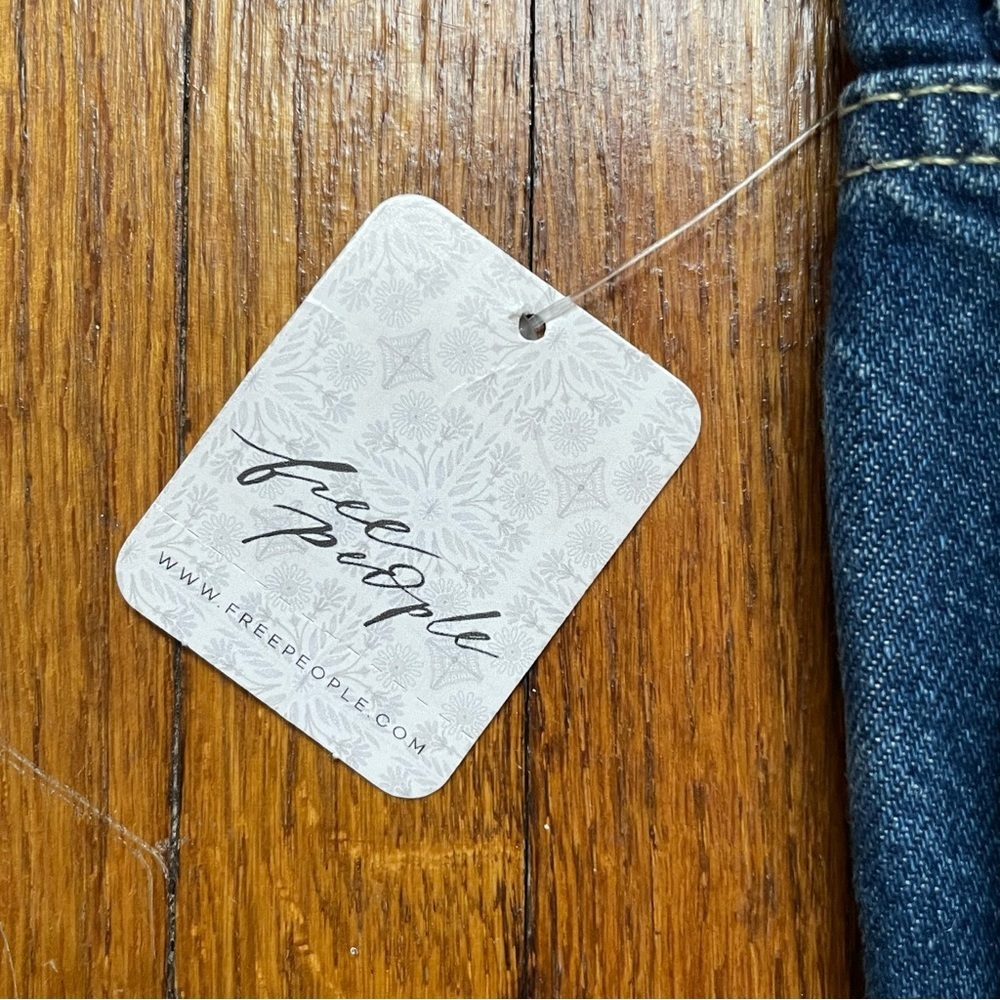 Free People Maggie Mid- Rise Straight-Leg Jean NWT - Picture 9 of 11